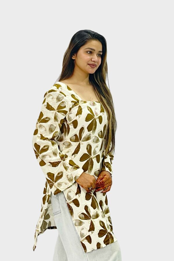Ruhani Square Neck Kurti